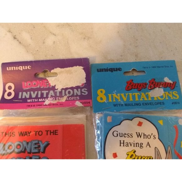 2 Packages of Looney Party Invites with Envelopes - Picture 3 of 3